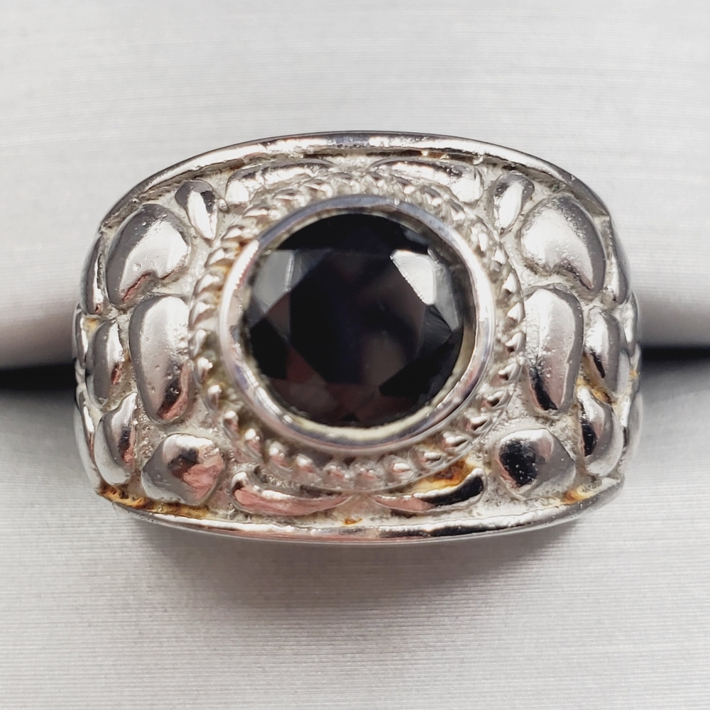 Onyx Ring